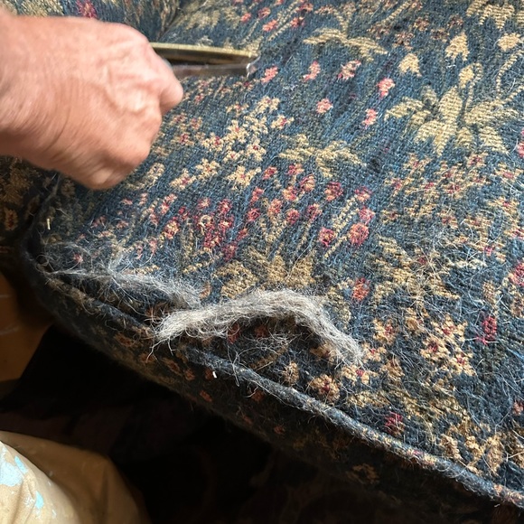 COPY - Pet hair remover!!! Wow does it work. Don’t use on dog. It doesn’t work … - Picture 8 of 11